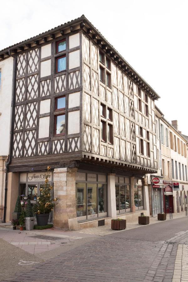 Appartement A-Mi-Chemin - Centre-Ville De Tournus Exteriör bild