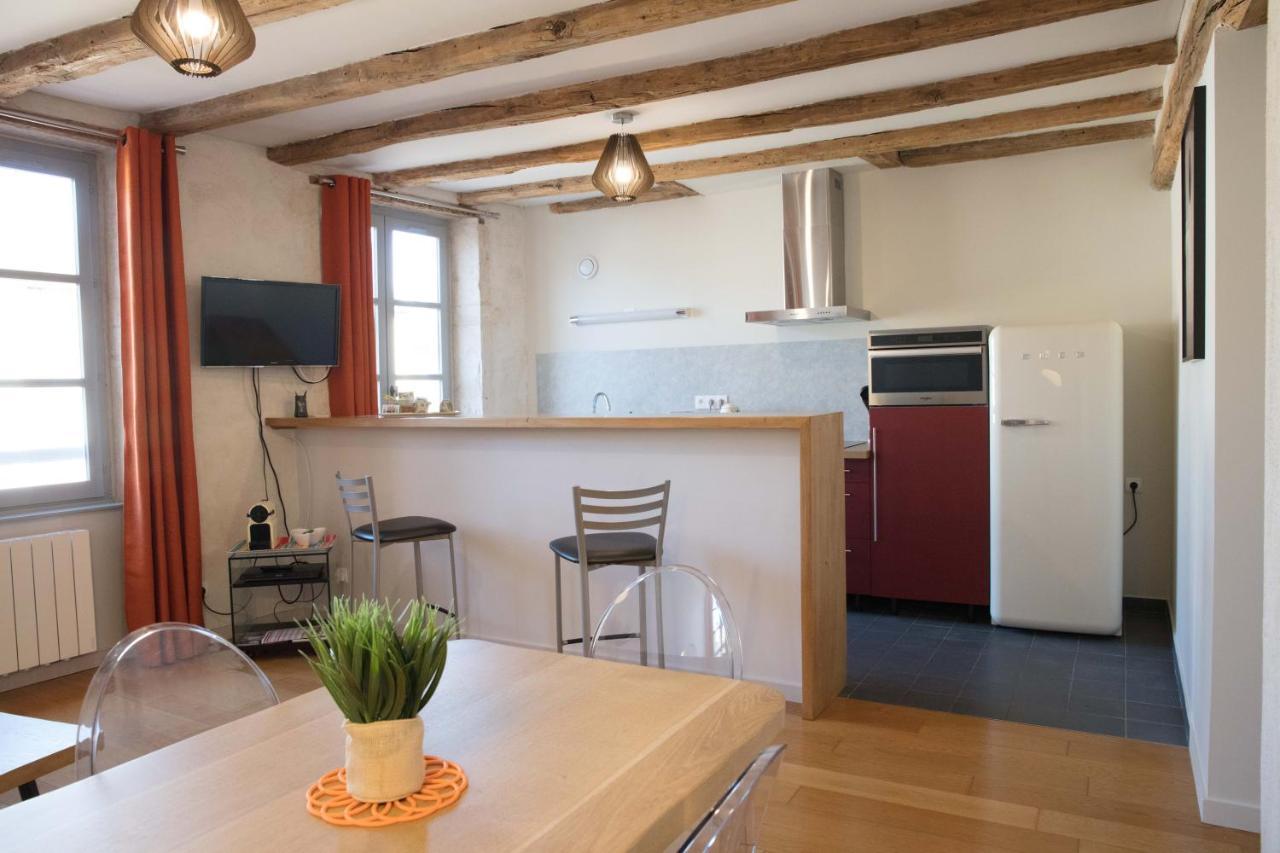 Appartement A-Mi-Chemin - Centre-Ville De Tournus Exteriör bild